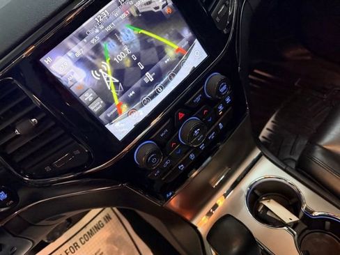 Used 2021 Jeep Grand Cherokee Limited image 28