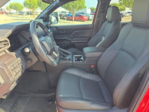 Used 2025 Toyota 4Runner TRD Off-Road Premium w/ Tow Technology Package AWD/4WD image 12