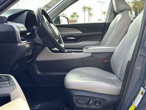 Used 2024 Toyota Grand Highlander XLE image 26
