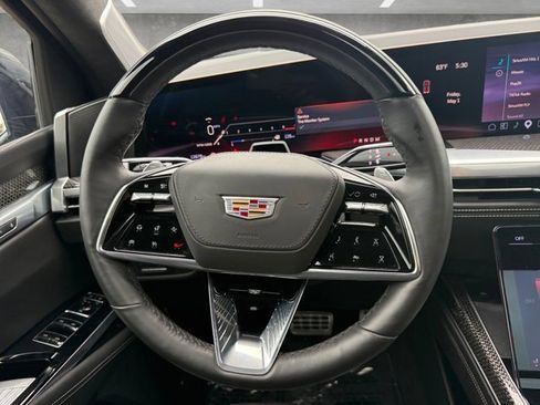 Certified 2025 Cadillac Escalade ESV V AWD/4WD image 20