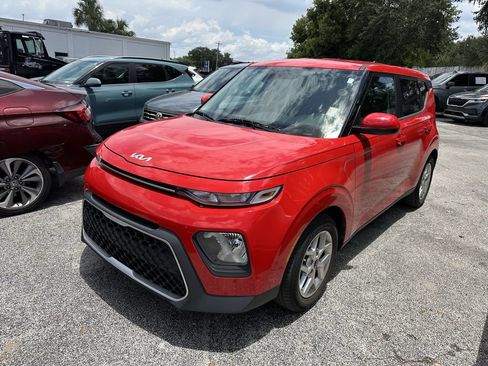 Used 2022 Kia Soul S FWD image 9