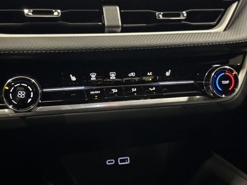 Used 2026 Chevrolet Equinox LT image 17