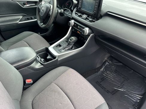 Used 2019 Toyota RAV4 XLE image 19