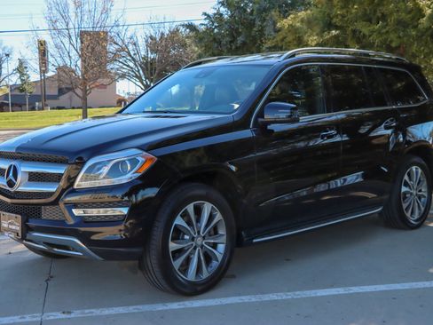 Used 2015 Mercedes-Benz GL 450 4MATIC image 2