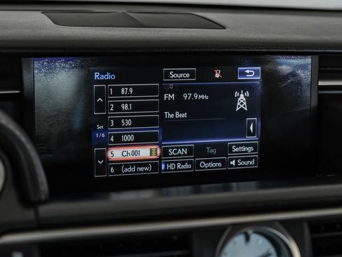 Used 2016 Lexus RC 350 w/ Luxury Package RWD image 25