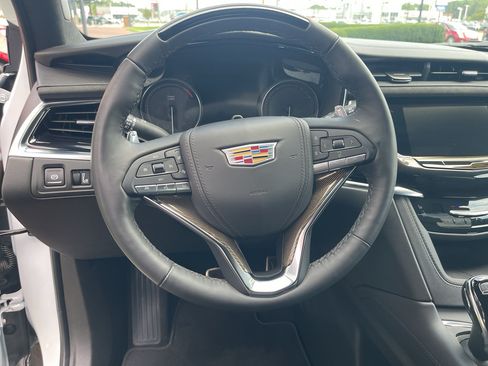 Used 2025 Cadillac XT6 Sport w/ Platinum Package AWD/4WD image 18