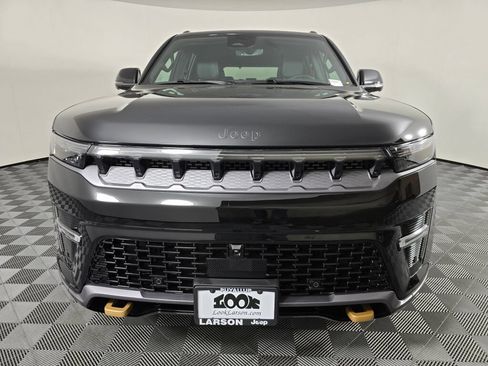 New 2026 Jeep Grand Wagoneer 4WD image 9