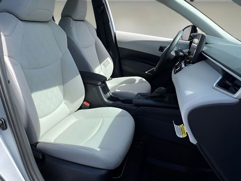 New 2026 Toyota Corolla Cross L image 17