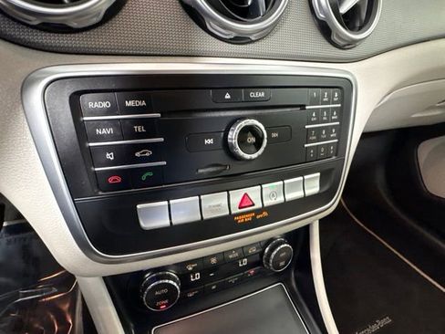 Used 2020 Mercedes-Benz GLA 250 image 26