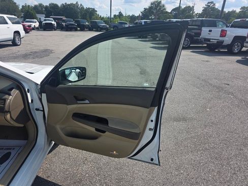 Used 2009 Honda Accord LX image 10