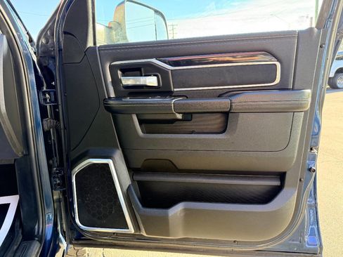 Used 2022 RAM 2500 Laramie w/ Night Edition image 35