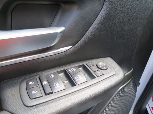 Used 2023 RAM 1500 Big Horn image 10