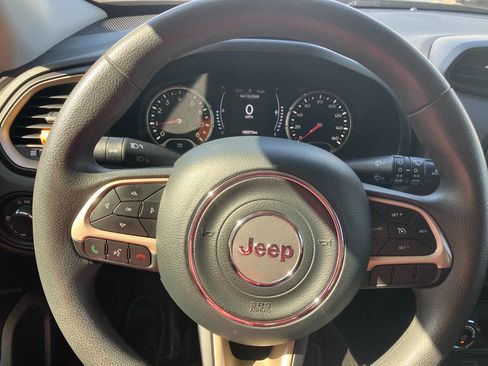 Used 2017 Jeep Renegade Sport w/ Power & Air Group FWD image 18