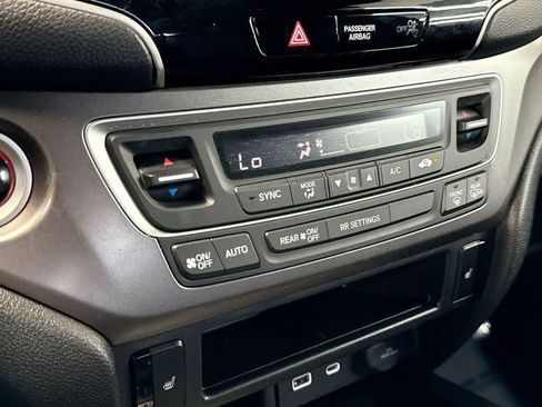 Used 2024 Honda Passport EX-L image 19