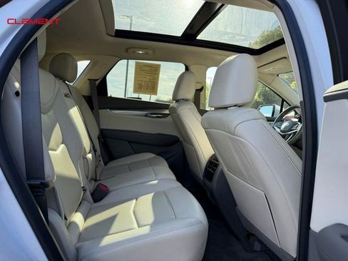 Used 2021 Cadillac XT5 Premium Luxury AWD/4WD image 12