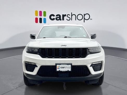 Used 2024 Jeep Grand Cherokee Limited w/ Black Appearance Package AWD/4WD image 8