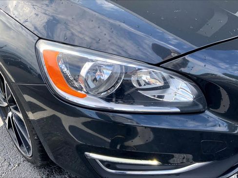 Used 2016 Volvo S60 T5 Premier w/ Convenience Package image 26
