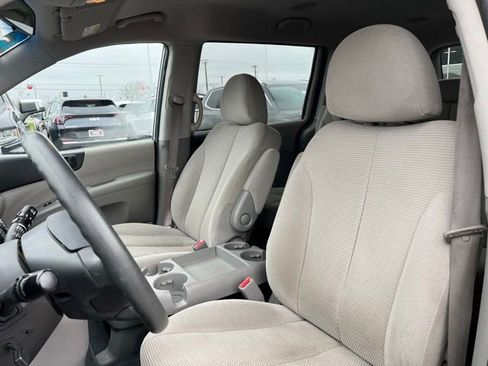 Used 2008 Kia Sedona w/ Convenience Pkg image 16