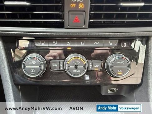 Used 2019 Volkswagen Jetta R-Line w/ R-Line Cold Weather Package FWD image 30