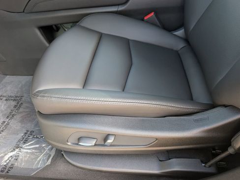 New 2026 Cadillac XT5 Luxury image 12