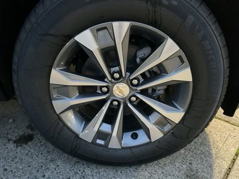 New 2026 Chevrolet Equinox LT AWD/4WD image 14