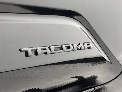 Used 2025 Toyota Tacoma TRD Sport AWD/4WD image 10