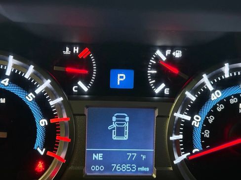 Used 2015 Toyota 4Runner SR5 Premium RWD image 14
