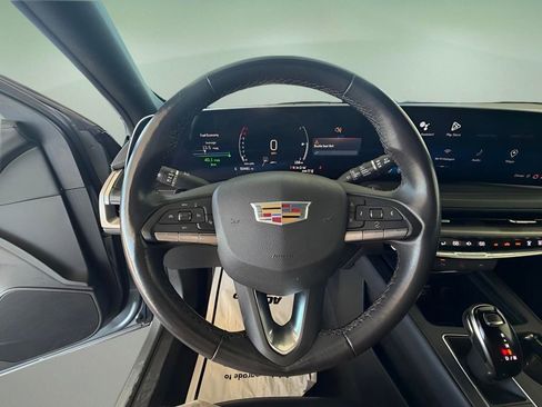 Used 2024 Cadillac XT4 Premium Luxury image 24