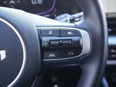 Used 2025 Kia Sportage EX image 44