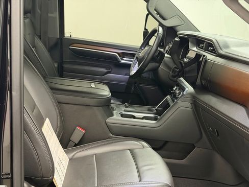 Certified 2024 GMC Sierra 3500 Denali w/ Technology Package image 32