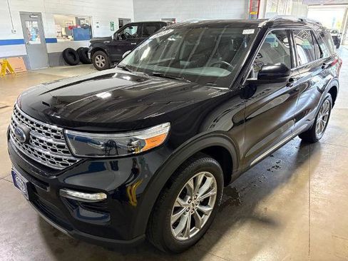 Certified 2023 Ford Explorer Limited w/ Limited Technology Package AWD/4WD image 4