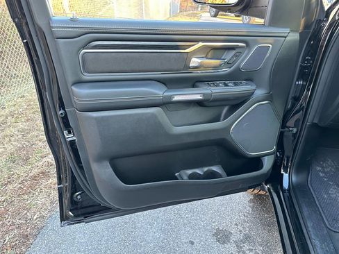 New 2024 RAM 1500 Laramie AWD/4WD image 9