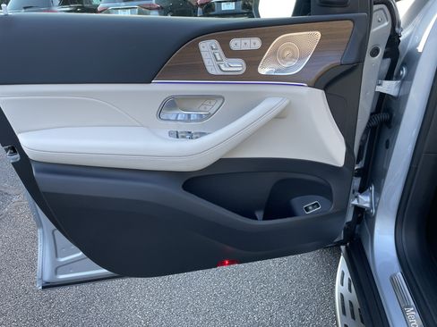 New 2026 Mercedes-Benz GLS 450 GLS 450 4MATIC SUV image 17