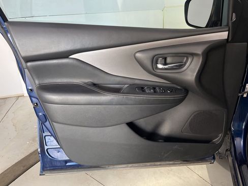 Used 2019 Nissan Murano SV image 27