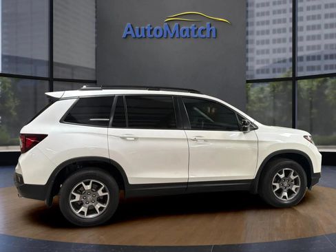 Used 2023 Honda Passport TrailSport image 11