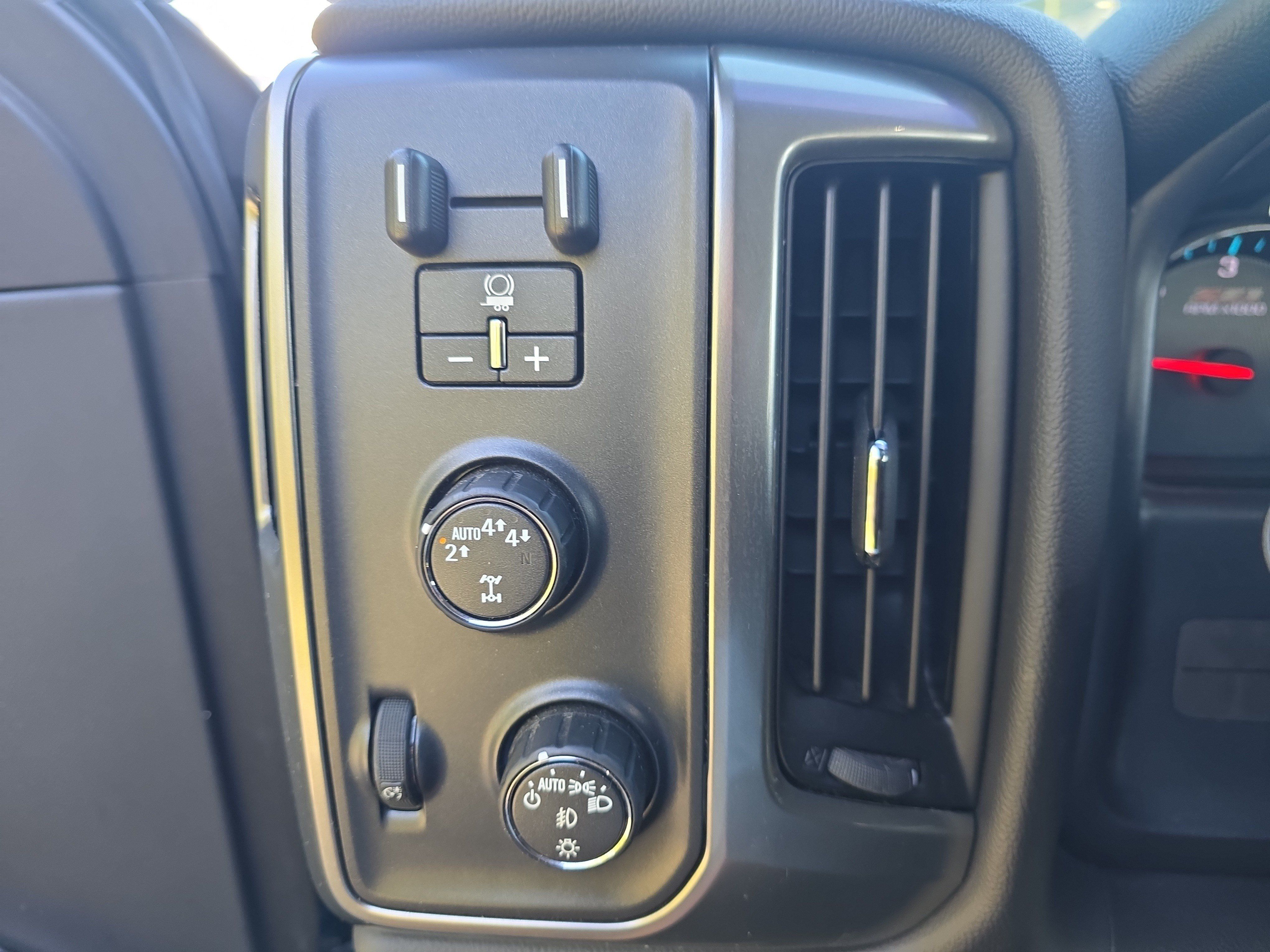 Used 2019 Chevrolet Silverado 1500 LT w/ All Star Edition AWD/4WD image 20