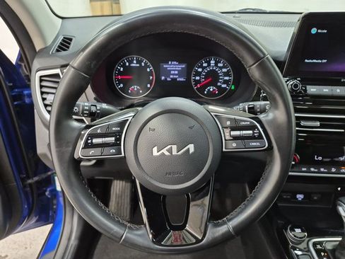 Certified 2022 Kia Seltos EX AWD/4WD image 15