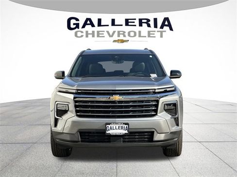 New 2026 Chevrolet Traverse LT w/ Driver Confidence Package image 3