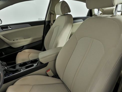Used 2017 Hyundai Sonata SE image 18