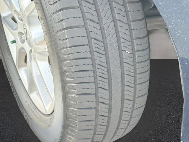 Used 2021 Chrysler Pacifica Touring-L w/ Premium & Safety Sphere Group FWD image 11