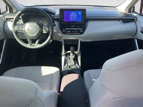 Used 2024 Toyota Corolla Cross L image 20