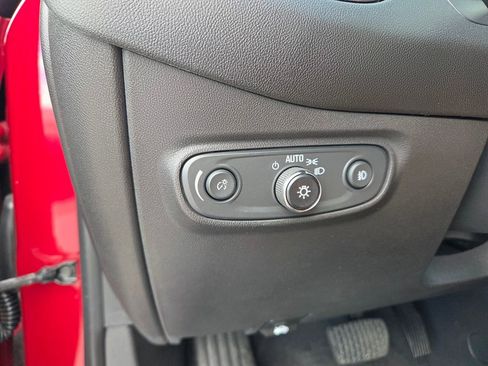 Used 2020 Chevrolet Equinox LT image 23