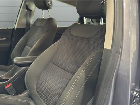 Used 2023 Chevrolet Bolt LT image 22