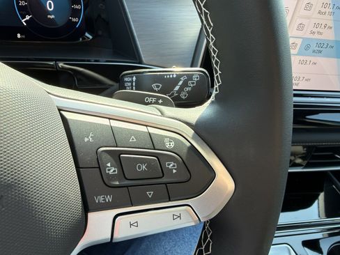 New 2026 Volkswagen Atlas Cross Sport SE AWD/4WD image 16