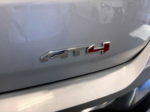 Used 2022 GMC Terrain AT4 w/ Infotainment Package II image 9