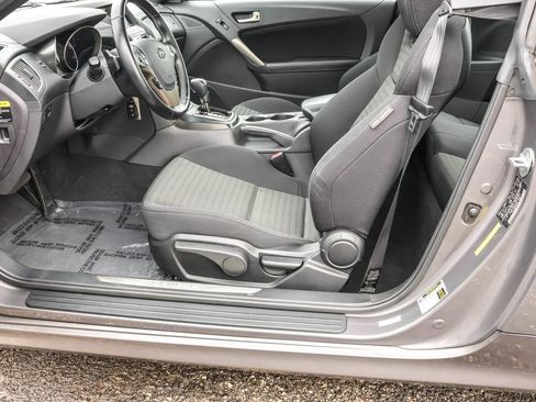 Used 2013 Hyundai Genesis 2.0T image 16