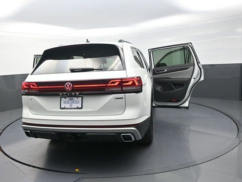 New 2026 Volkswagen Atlas Peak Edition AWD/4WD image 34
