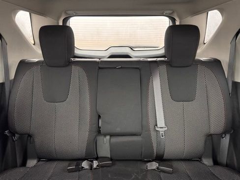 Used 2016 Chevrolet Equinox LT w/ Convenience Package image 23