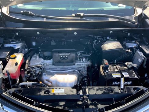 Used 2017 Toyota RAV4 LE FWD image 31
