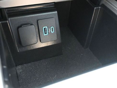 Used 2023 Ford Explorer ST-Line w/ Class IV Trailer Tow Package image 18